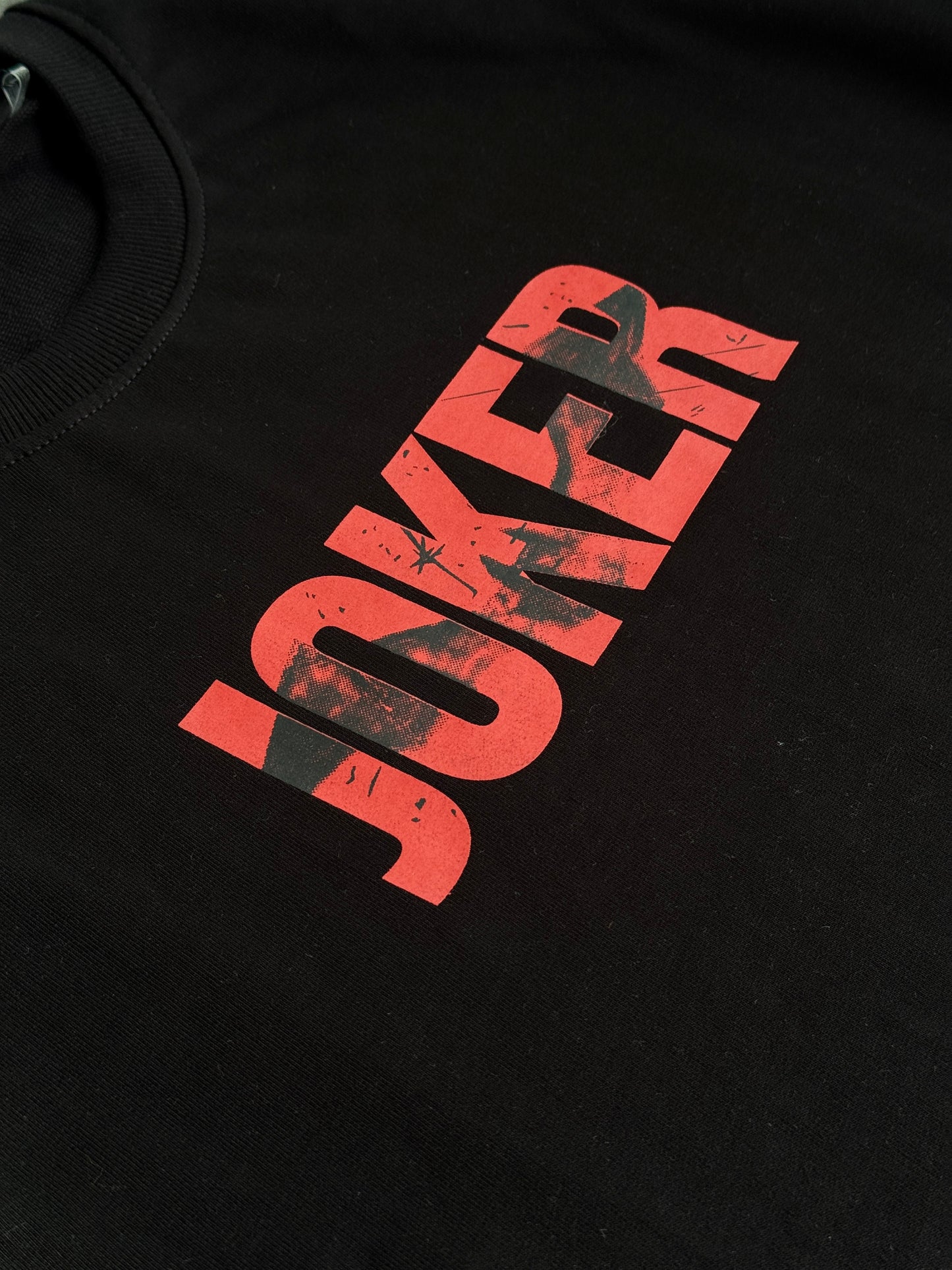 BLACK JOKER GRAPHIC TSHIRT