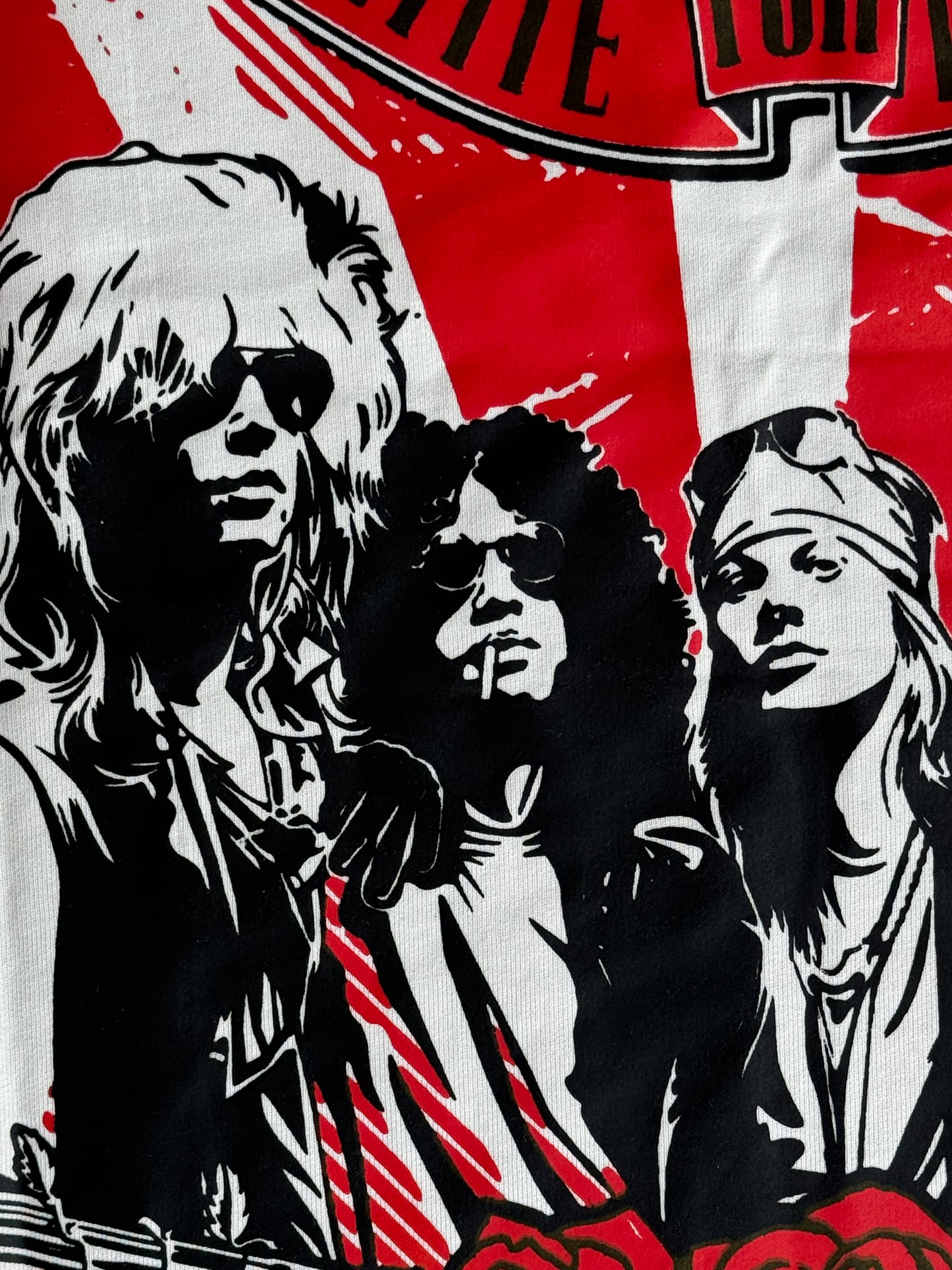 BLACK GUNS AND ROSES PATCH TSHIRT