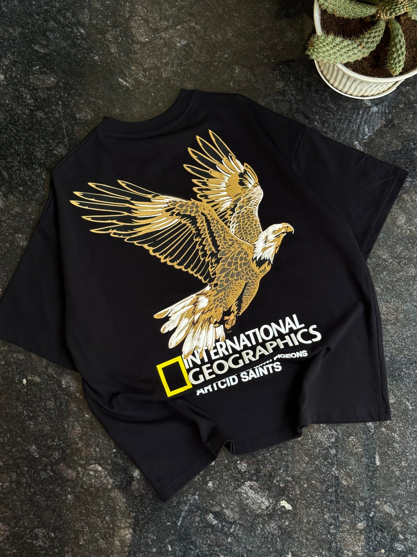 BLACK INT GEOGRAPHICS BACKPRINT TSHIRT
