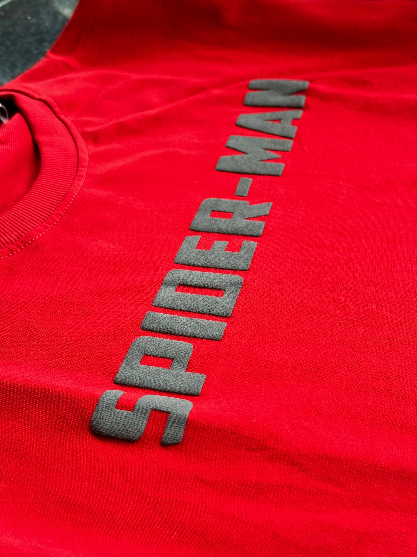 RED SPIDERMAN GRAPHIC TSHIRT