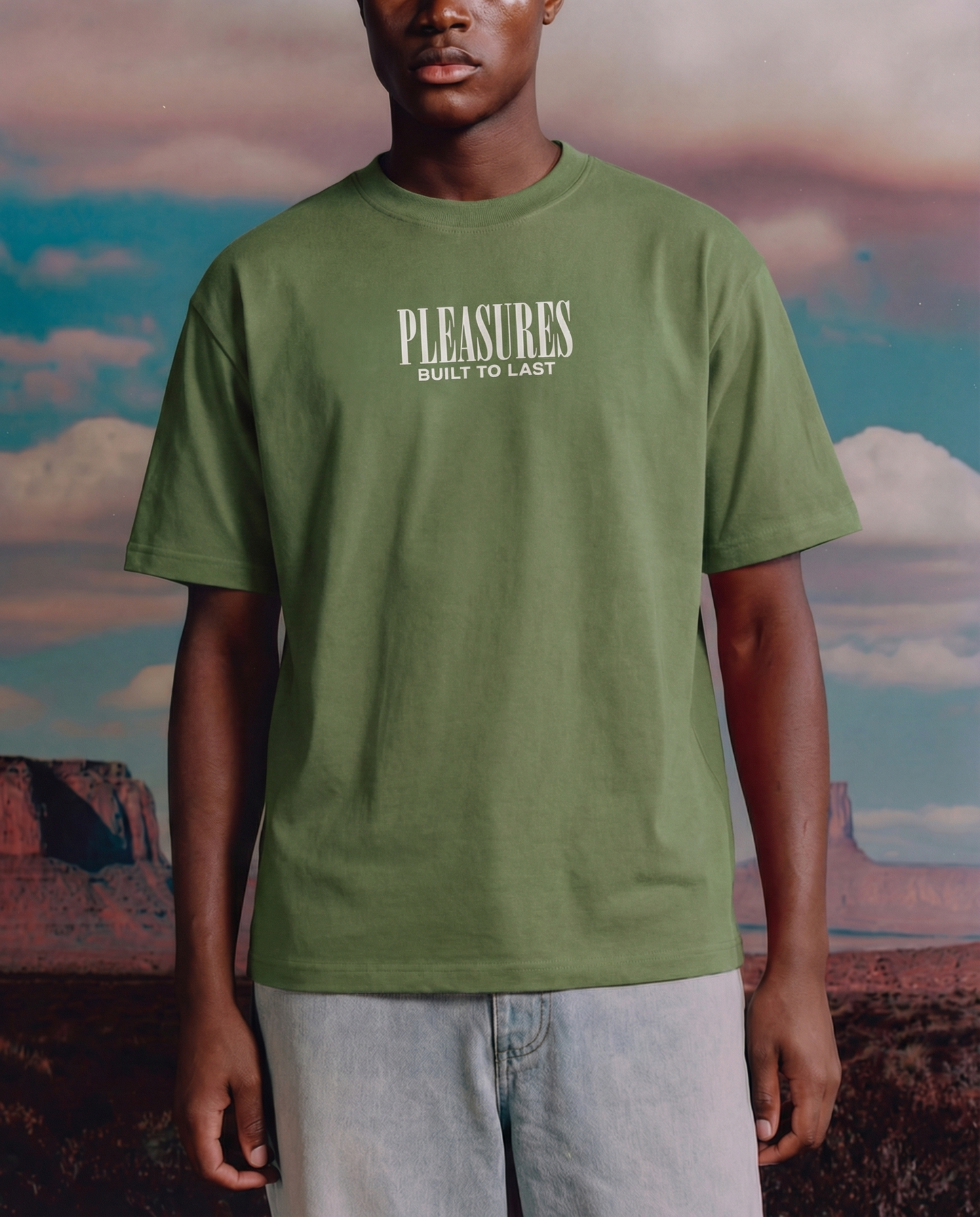 GREEN BODEGA OVERSIZED TSHIRT