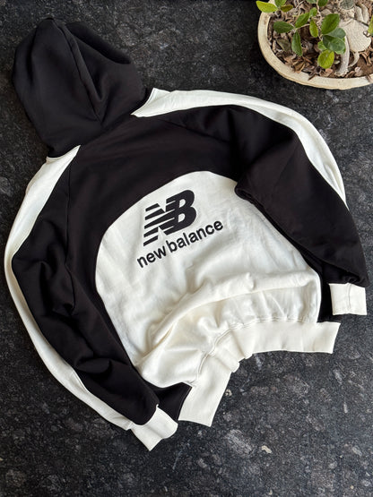 NEW BALANCE BLACK WHITE HOODIE
