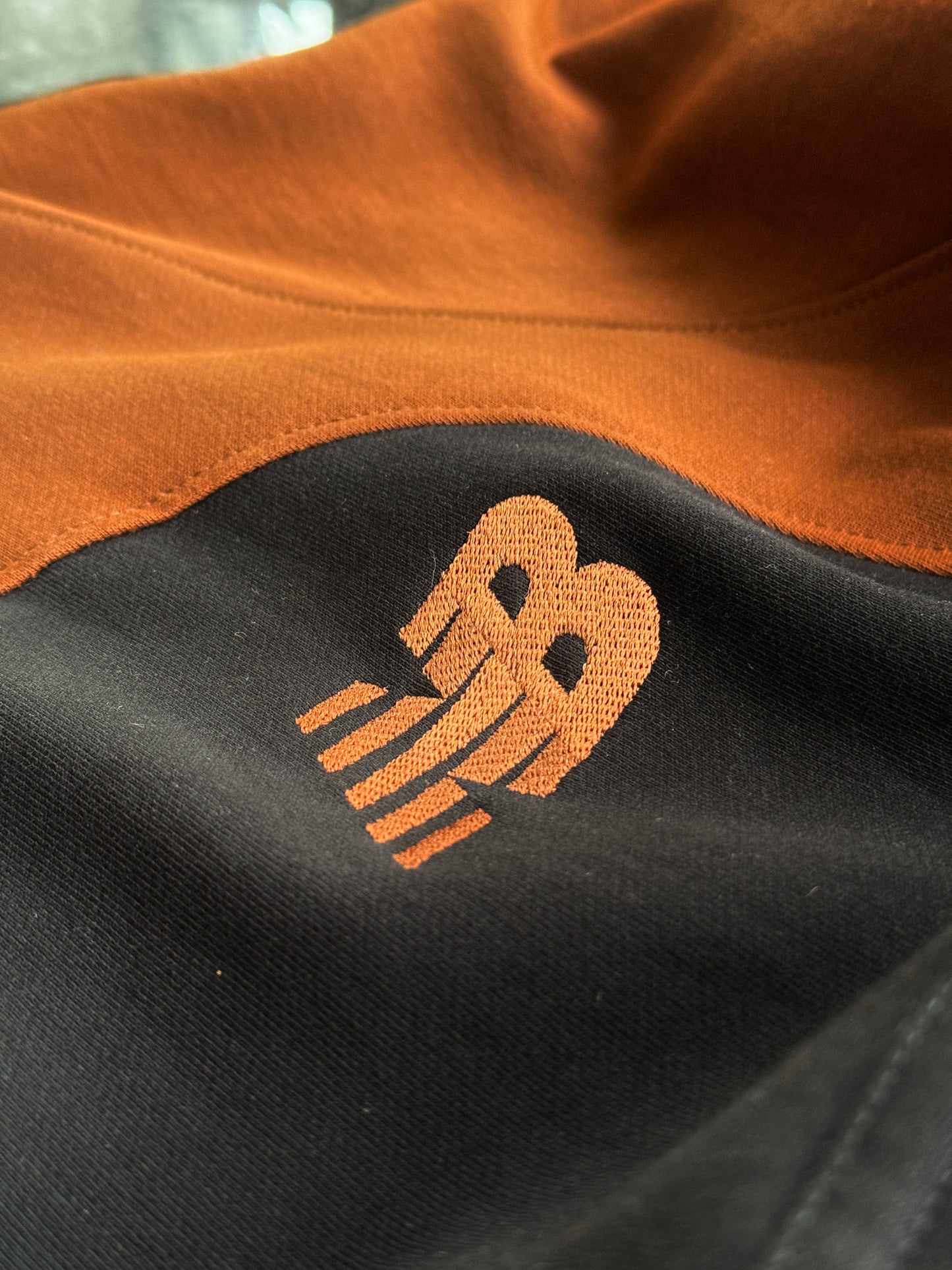 NEW BALANCE BLACK BROWN HOODIE