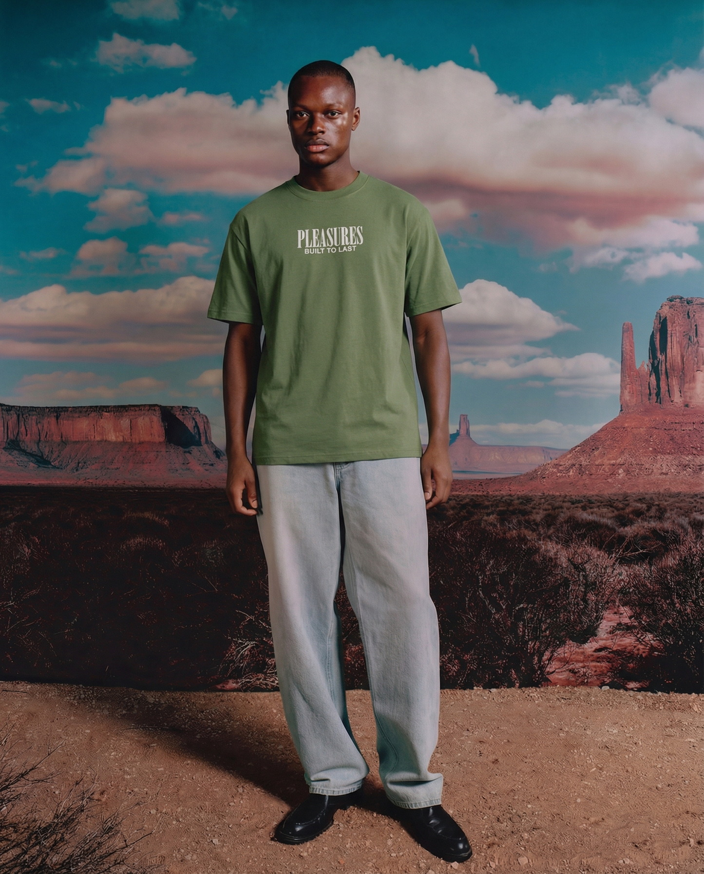 GREEN BODEGA OVERSIZED TSHIRT