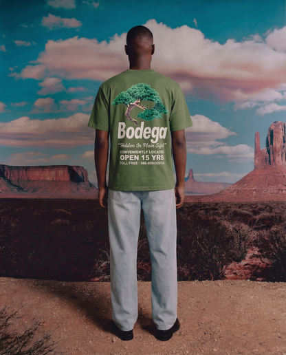 GREEN BODEGA OVERSIZED TSHIRT