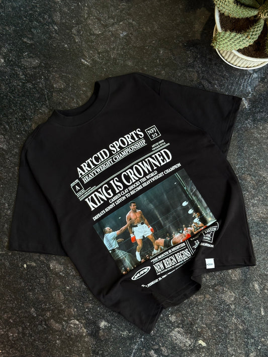 BLACK KING IS CROWNED GRAPHIC PRINT TSHIRT