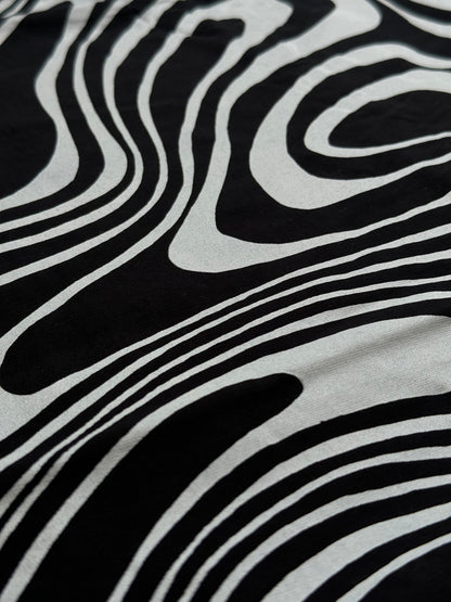 WHITE BLACK WAVES HYPNOSIS TSHIRT