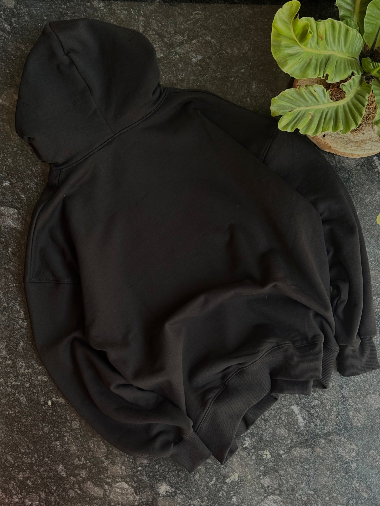 BLACK ESSENTIAL OVERSIZE HOODIE